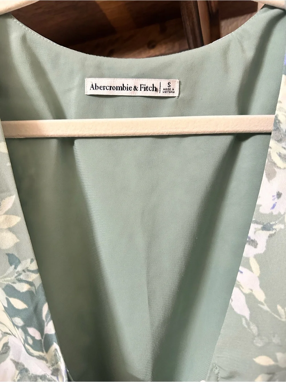 Abercrombie & Fitch Sage Floral V-Neck Tie-Front Blouse